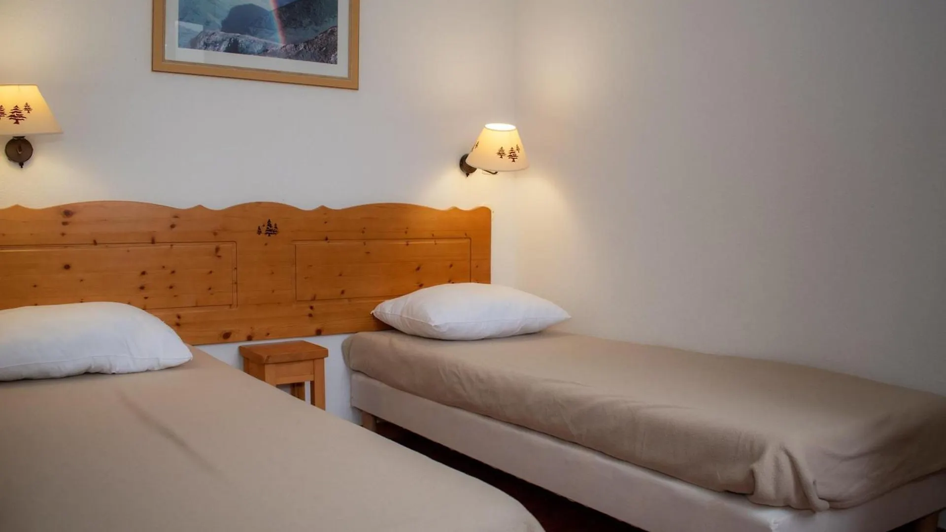 Appartement 2 Pieces Avec Balcon, 4 Pers, Animaux Admis, Parking - Fr-1-504-488 SuperDevoluy 0*,  France